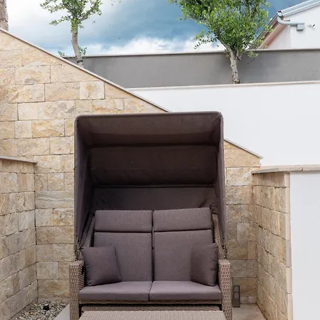 Sana - Privater Pool - Meerblick - Mediterranes Lebensgefuehl Сasa de vacaciones Klenovica